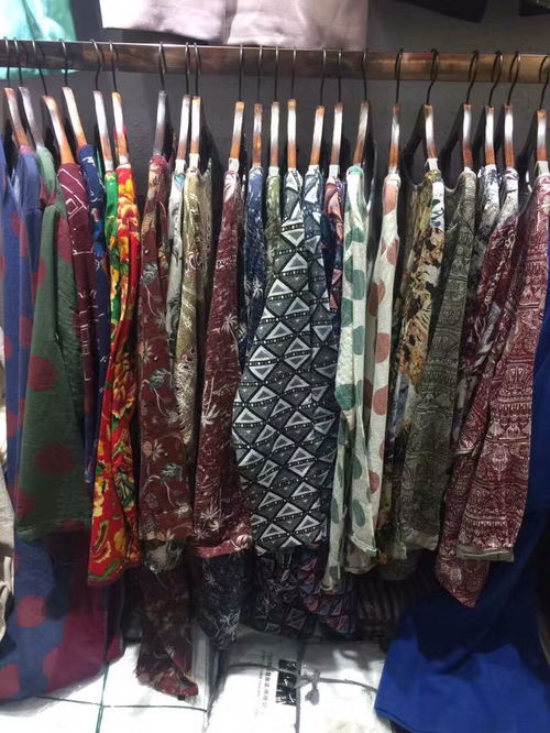 圖 庫存夏季短袖t恤庫房外貿低價位服裝批發廠家地攤趕集 北京服裝 鞋帽 箱包